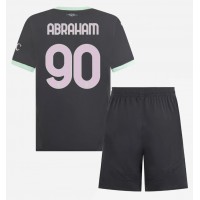 Billiga AC Milan Tammy Abraham #90 Barnkläder Tredje fotbollskläder till baby 2024-25 Kortärmad (+ Korta byxor)